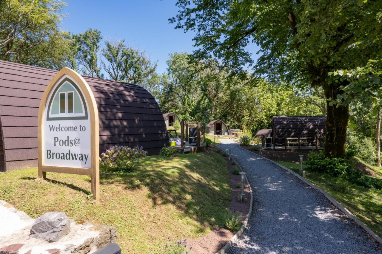 Pods At Broadway Villa Laugharne Exterior photo